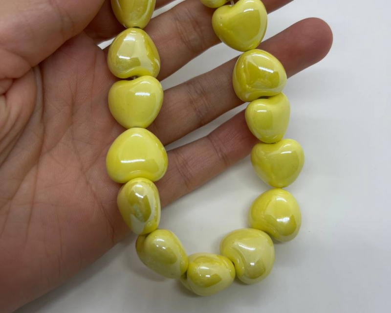 Бусины керамические сердечки цвет желтый размер 15,5*12*11мм