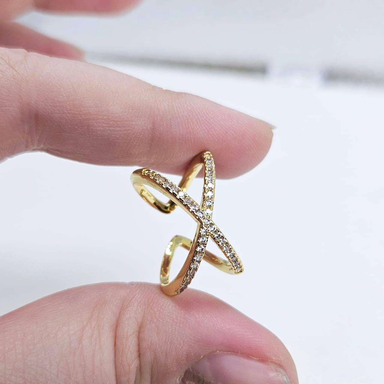 Кольцо безразмерное с фианитами размер 20*7мм цвет золото